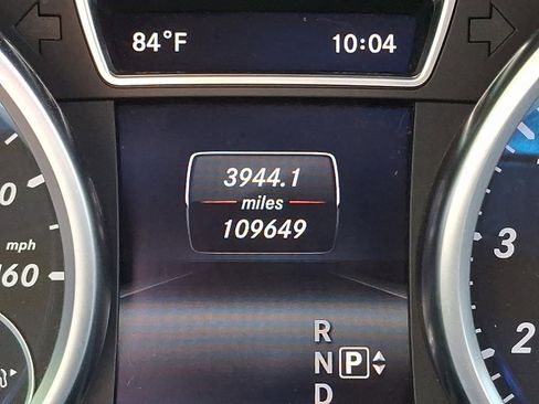 Used 2015 Mercedes-Benz GL 450 4MATIC image 24