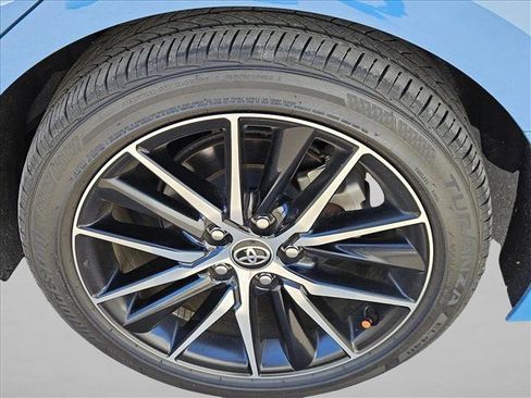 Used 2024 Toyota Camry SE w/ Convenience Package FWD image 5