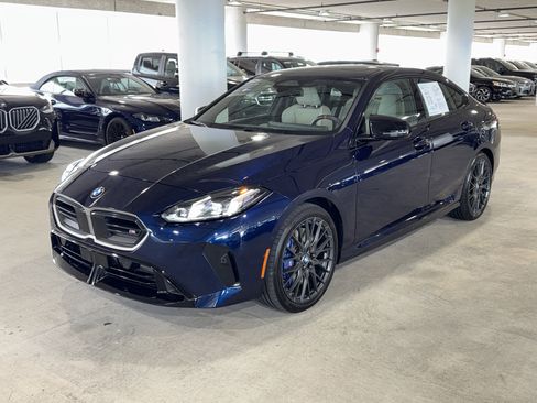 Used 2025 BMW M235i xDrive w/ Premium Package AWD/4WD image 4