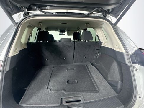 Used 2025 Nissan Rogue SV FWD image 27