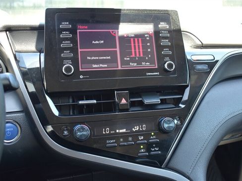 Used 2021 Toyota Camry LE FWD image 19