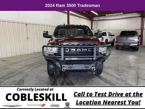 Used 2024 RAM 3500 Tradesman w/ Chrome Appearance Group AWD/4WD image 2