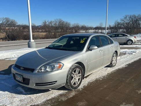 Used 2015 Chevrolet Impala LT image 9