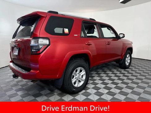 Certified 2024 Toyota 4Runner SR5 AWD/4WD image 23