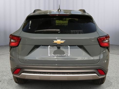 New 2025 Chevrolet Trax LT w/ Driver Confidence Package image 6