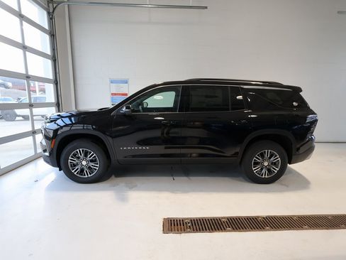 New 2026 Chevrolet Traverse LT w/ Enhanced Driving Package image 7