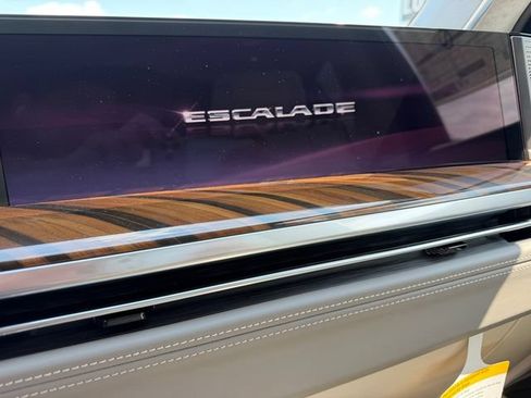 New 2026 Cadillac Escalade ESV Platinum Luxury AWD/4WD image 14
