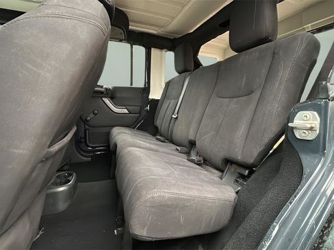 Used 2017 Jeep Wrangler Unlimited Sport image 11