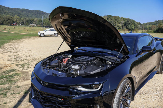 Used 2019 Chevrolet Camaro ZL1 w/ LPO, ZL1 Protection Package RWD image 14
