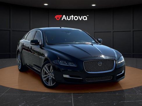 Used 2017 Jaguar XJ L Portfolio image 7