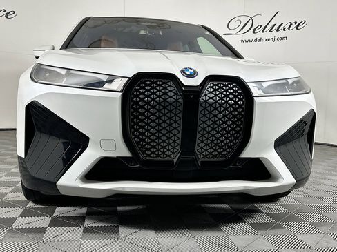 Used 2022 BMW iX xDrive50 w/ Premium Package image 29