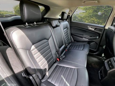 Used 2023 Ford Edge SEL image 26