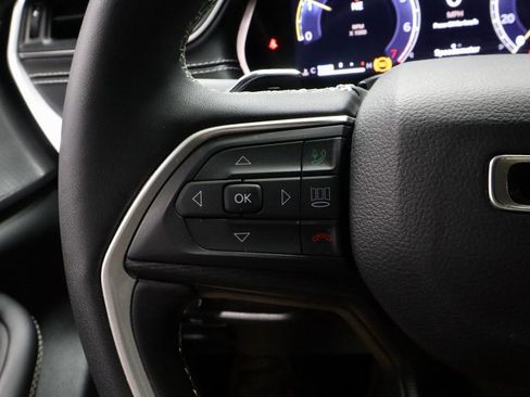 Used 2023 Jeep Grand Cherokee Altitude image 30