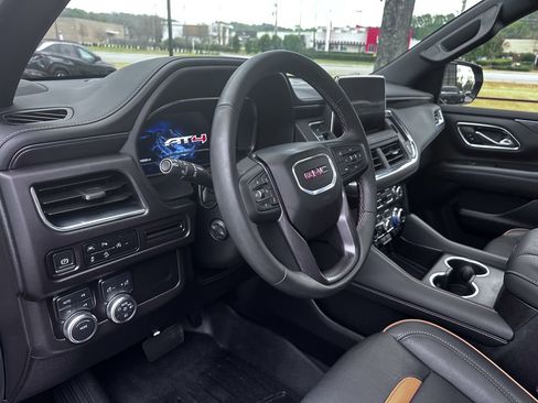 Used 2024 GMC Yukon AT4 image 18