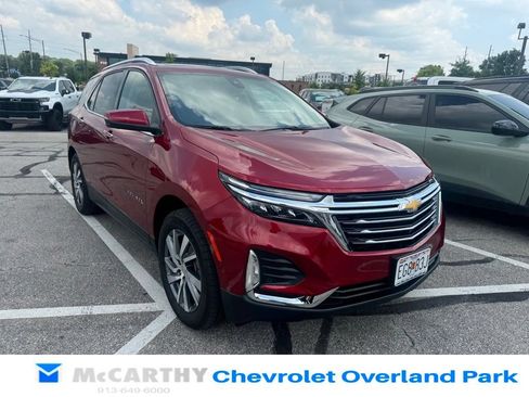 Used 2024 Chevrolet Equinox Premier AWD/4WD image 1