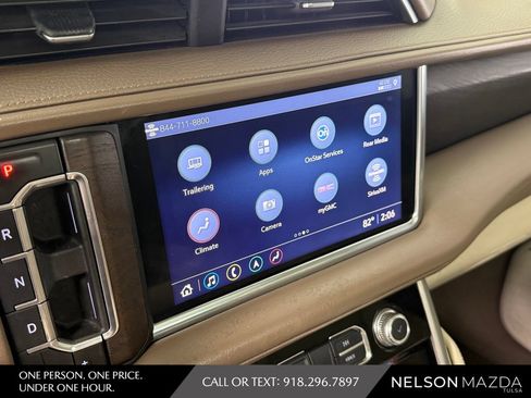 Used 2021 GMC Yukon Denali w/ Denali Premium Package AWD/4WD image 28