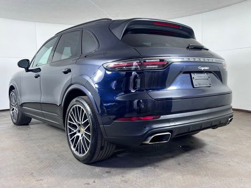 Certified 2023 Porsche Cayenne image 3