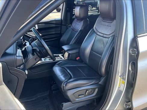 Used 2020 Ford Explorer Platinum w/ Premium Technology Package AWD/4WD image 27