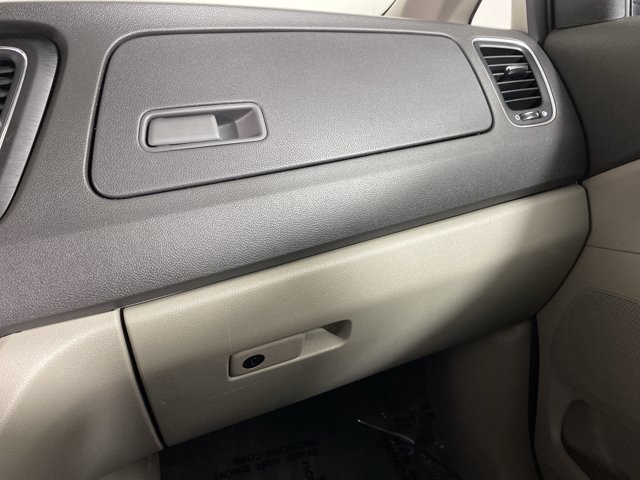 Used 2018 Kia Sedona L FWD image 27