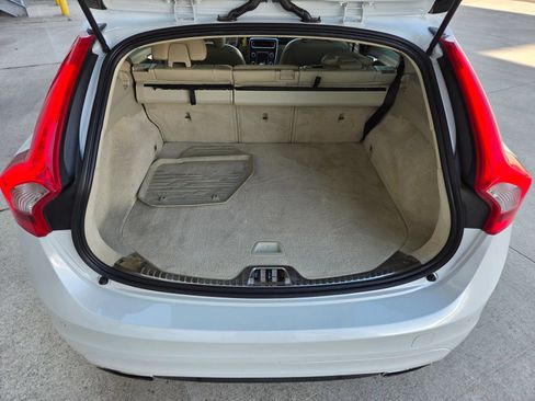 Used 2015 Volvo V60 T5 Premier FWD image 16