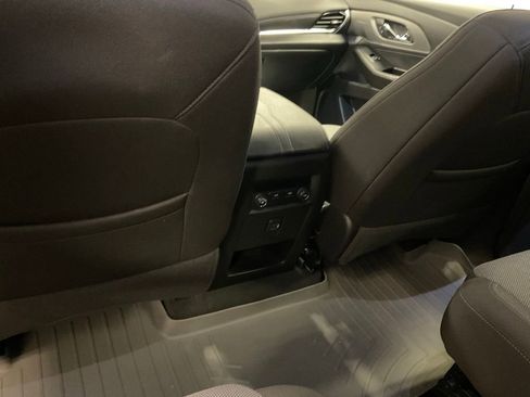Used 2023 Chevrolet Traverse LT AWD/4WD image 31
