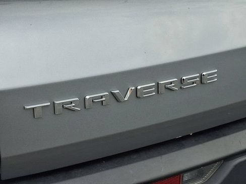 Used 2024 Chevrolet Traverse LT FWD image 31