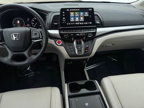 Used 2025 Honda Odyssey EX-L image 17