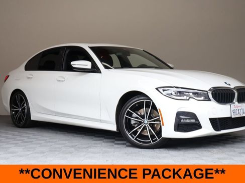 Used 2022 BMW 330i Sedan w/ M Sport Package RWD image 2
