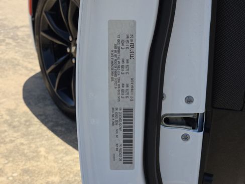 Used 2018 Dodge Charger SXT w/ Blacktop Package RWD image 33