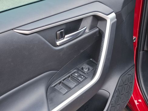 Used 2024 Toyota RAV4 XLE Premium image 12