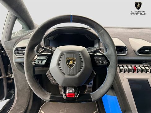 Used 2024 Lamborghini Huracan STO RWD image 40