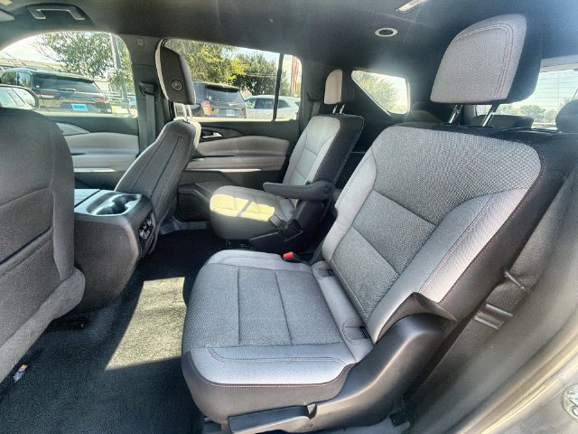 Used 2026 Chevrolet Traverse LT w/ Driver Confidence Package FWD image 24