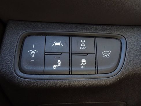 Used 2020 Hyundai Santa Fe Limited AWD/4WD image 26