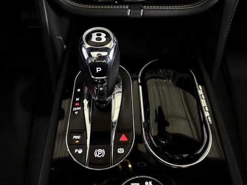 Used 2017 Bentley Bentayga AWD/4WD image 42