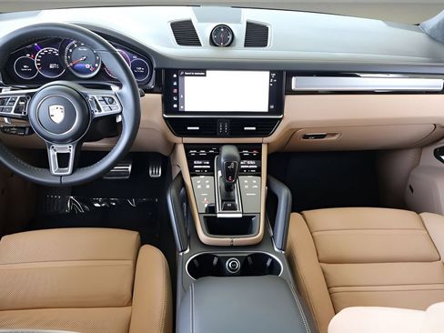 Used 2023 Porsche Cayenne Turbo AWD/4WD image 14