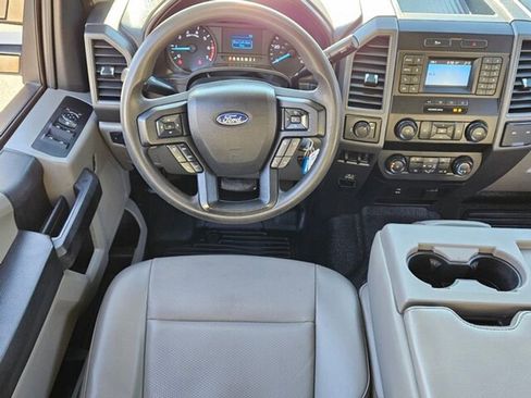 Used 2020 Ford F250 XL w/ Power Equipment Group image 9