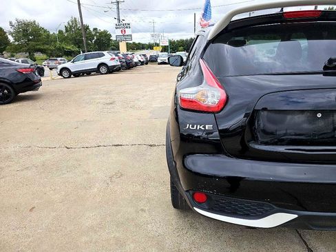 Used 2017 Nissan Juke SV image 12