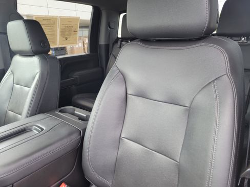 Used 2022 Chevrolet Silverado 2500 LTZ w/ LTZ Convenience Package image 15