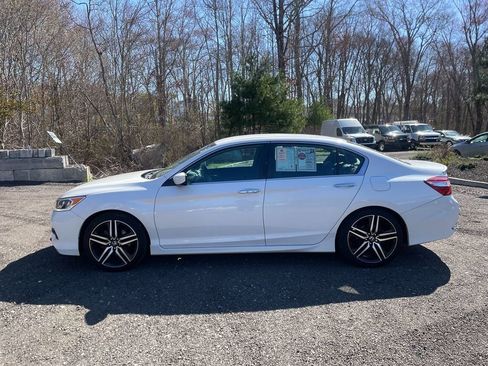Used 2017 Honda Accord Sport Special Edition image 9