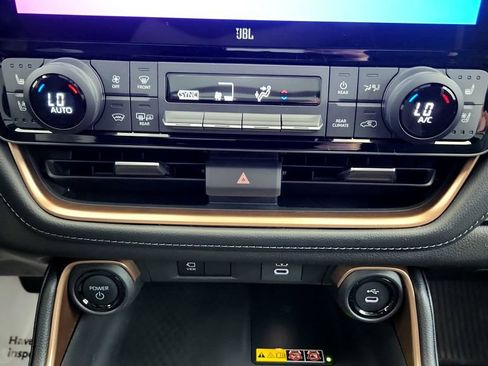 Used 2025 Toyota Grand Highlander AWD Hybrid image 41