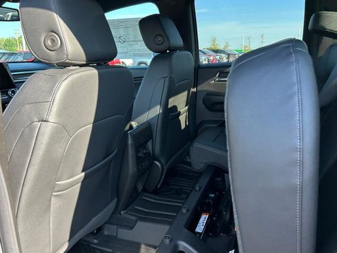 New 2026 GMC Canyon Elevation w/ Convenience Package image 8