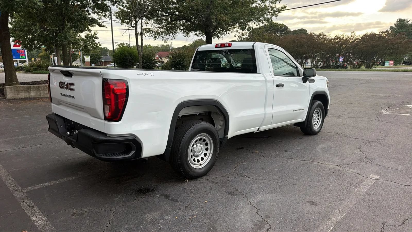 Used 2019 GMC Sierra 1500 4x4 Regular Cab image 6