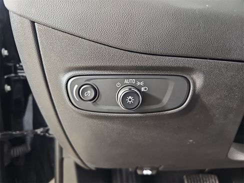 Certified 2023 Chevrolet Equinox LT image 30