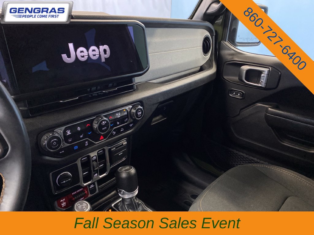 Used 2024 Jeep Wrangler Unlimited AWD/4WD image 15