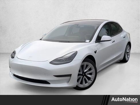 Used 2022 Tesla Model 3 Long Range image 1