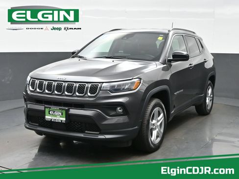 Used 2023 Jeep Compass Latitude w/ Convenience Group AWD/4WD image 1