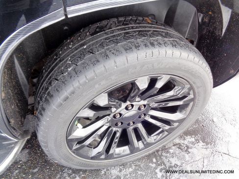 Used 2012 Cadillac Escalade Luxury image 6