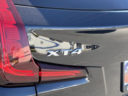 Used 2024 Cadillac XT4 Premium Luxury image 34