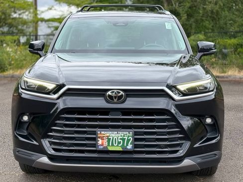 Certified 2024 Toyota Grand Highlander AWD image 8