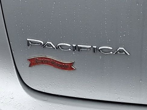 Used 2023 Chrysler Pacifica Limited w/ Uconnect Theater Family Group AWD/4WD image 30